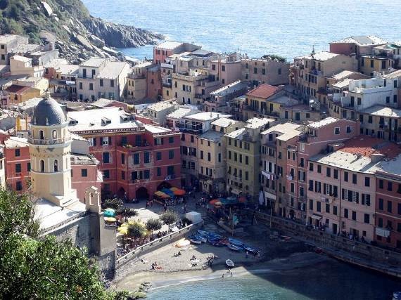 Explore-Stunning-The-Cinque-Terre-town-Of-Vernazza-On-The-Italian-Riviera-35