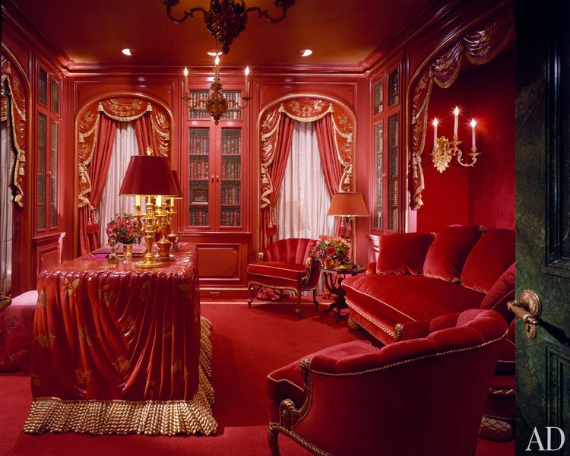 Hot Valentine Room Designs in Rich and Energetic Red Colors   (41)