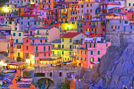 Riomaggiore An Incredible cliff-Side Village In Italy (20)