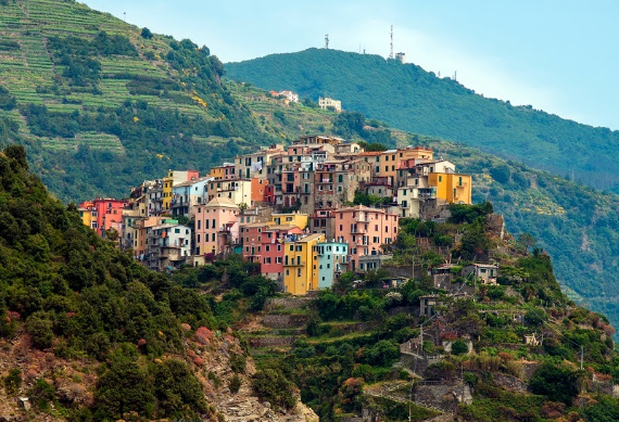 Riomaggiore An Incredible cliff-Side Village In Italy (28)