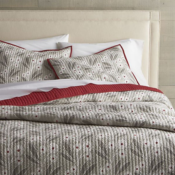 winterberry-quilts-and-pillow-shams