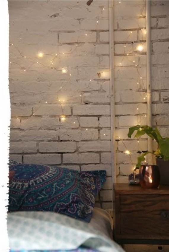 45-Atmospheric-Holiday-Decorating-Ideas-With-Fairy-Lights-26