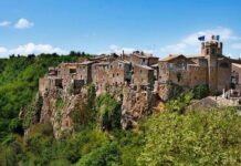 Calcata A Precarious Small Town In Italy