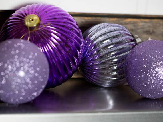 modern-holiday-color-palette-lavender-grey-violet-9
