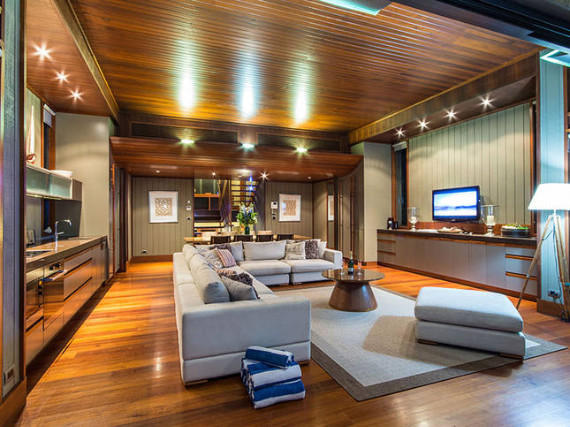 Luxury Yacht Club Villa 6 Blending in With Sea Waters ...