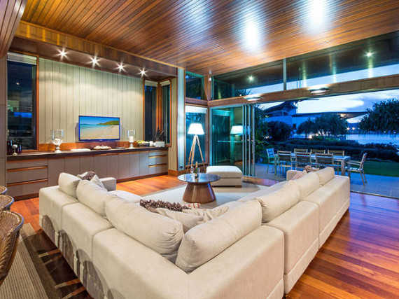 Luxury Yacht Club Villa 6 Blending in With Sea Waters Hamilton Island, Queensland, Australia (27)