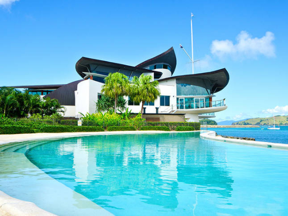 Luxury Yacht Club Villa 6 Blending in With Sea Waters Hamilton Island, Queensland, Australia (34)