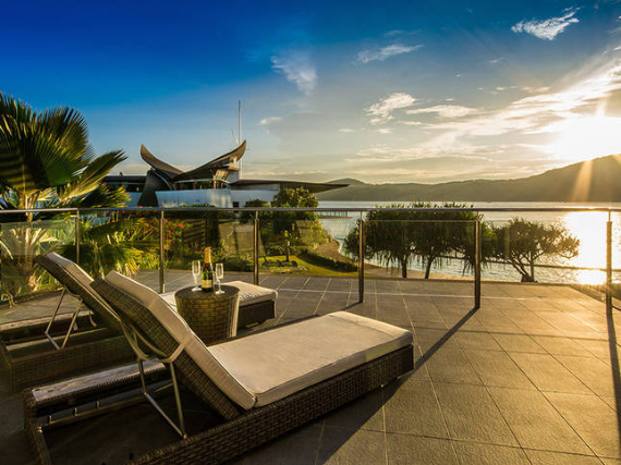 Luxury Yacht Club Villa 6 Blending in With Sea Waters Hamilton Island, Queensland, Australia (38)