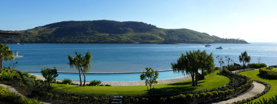 Luxury Yacht Club Villa 6 Blending in With Sea Waters Hamilton Island, Queensland, Australia (4)