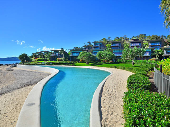 Luxury Yacht Club Villa 6 Blending in With Sea Waters Hamilton Island, Queensland, Australia (7)