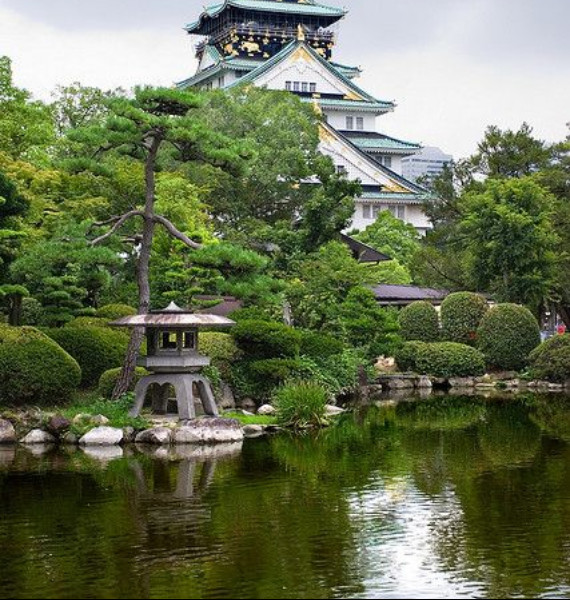 The Harmony and Beauty outside the Osaka Castle Japan (5)