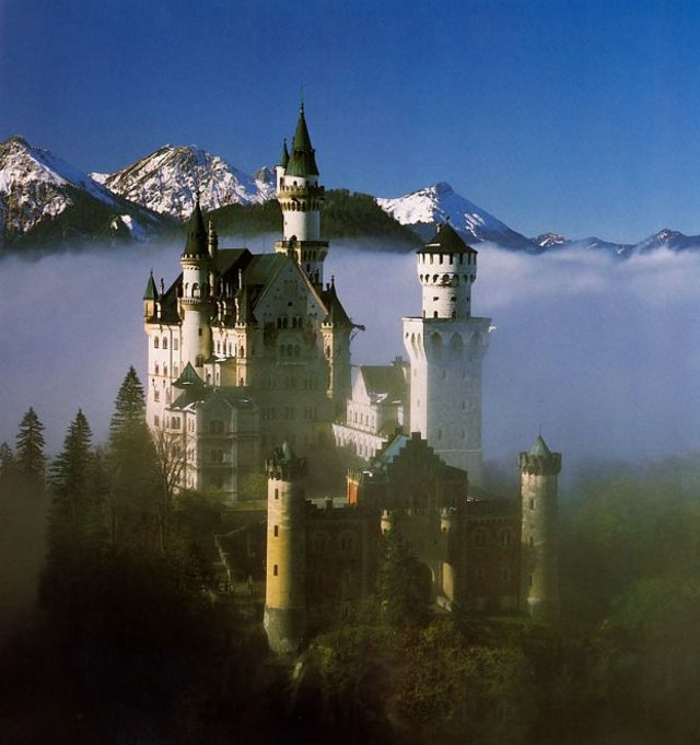 The Swan King’s Castles Neuschwanstein– Germany (4)