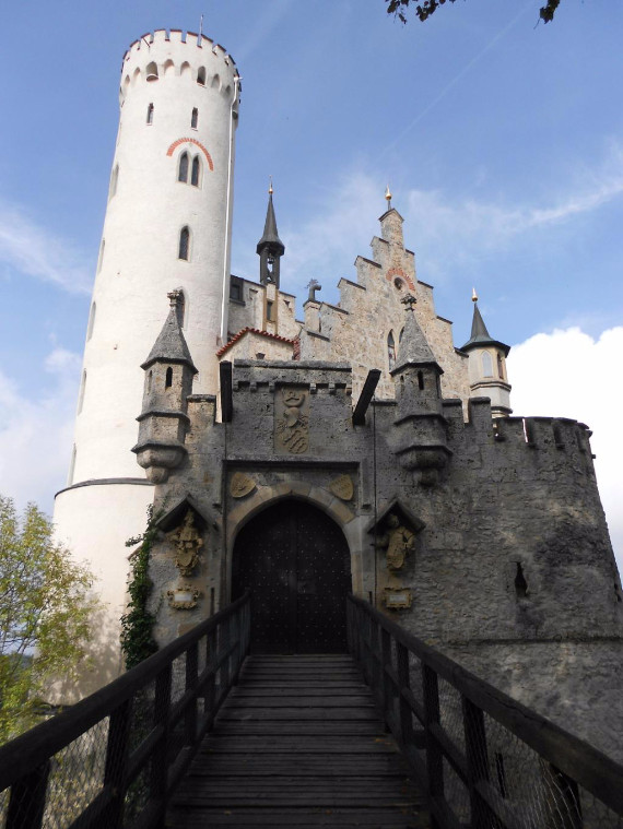 Lichtenstein Castle -The Only True Fairytale Castle-Germany (8)