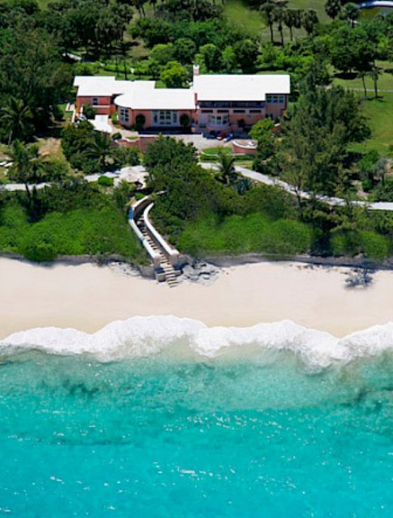 Living Large Within a Natural Paradise The Little Whale Cay in Bahamas (3)