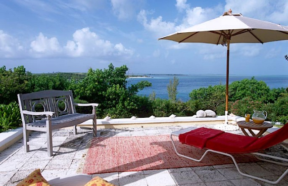 Living Large Within a Natural Paradise The Little Whale Cay in Bahamas (6)