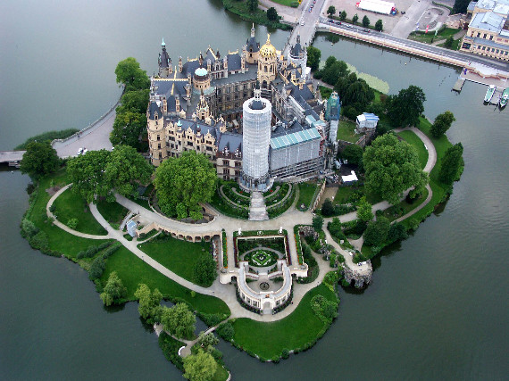 The Jewel Of Lake Schwerin- Schwerin Castle And Park (2)