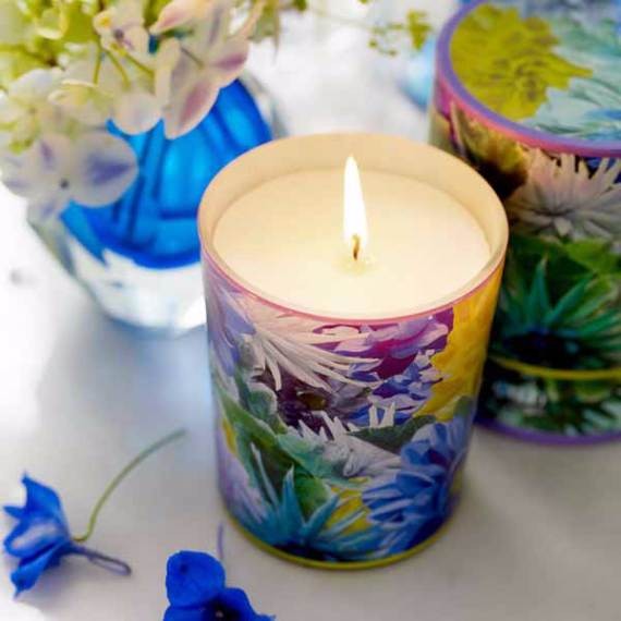Decorative-Candles-and-Flowers-Cute-Mothers-Day-Gift-Ideas-3