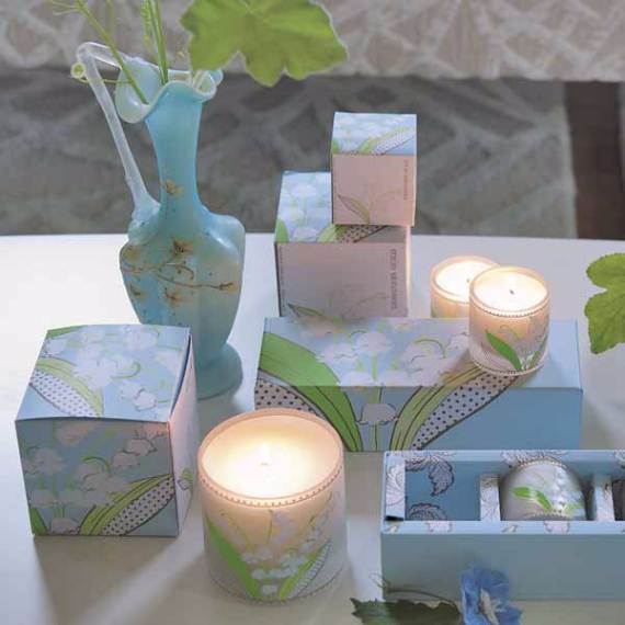 Decorative-Candles-and-Flowers-Cute-Mothers-Day-Gift-Ideas-4