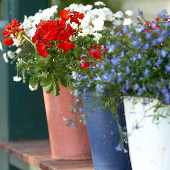 33-Front-Porch-Decorating-Ideas-for-the-4th-of-July-10
