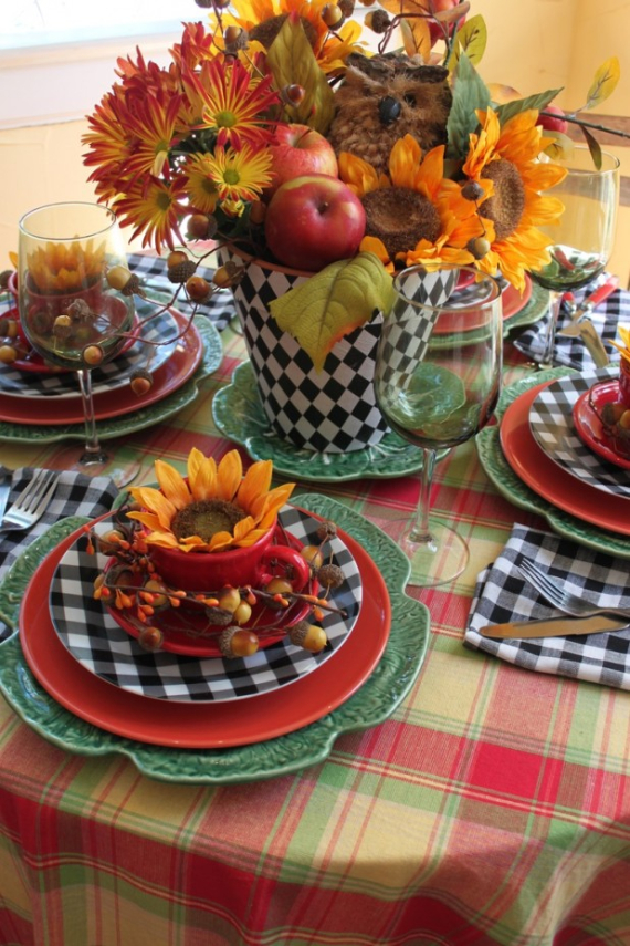 Warm and Inviting Thanksgiving Centerpiece Ideas  (1)