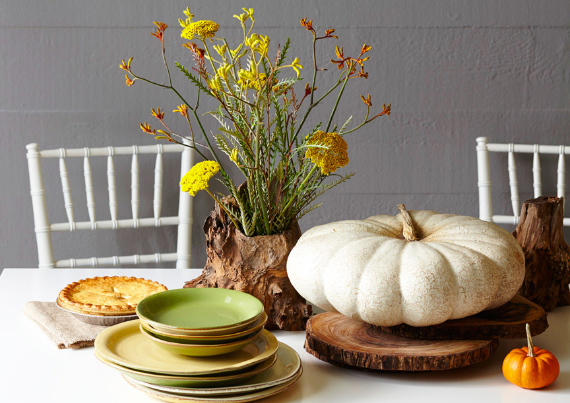 Warm and Inviting Thanksgiving Centerpiece Ideas  (18)