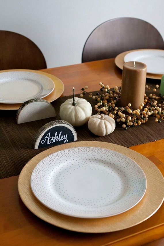 Warm and Inviting Thanksgiving Centerpiece Ideas  (24)