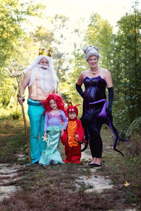 Family Halloween Costumes (42)