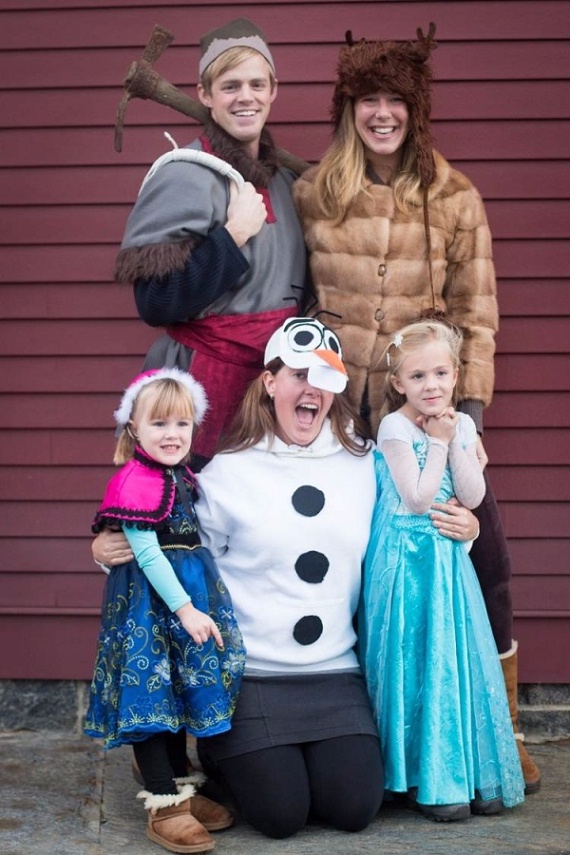 Family Halloween Costumes (51)