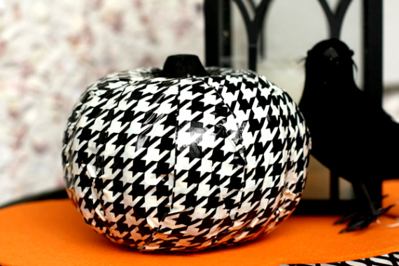New Ways to Decorate Your Halloween Pumpkins (36)