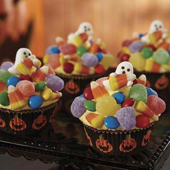 Very-Easy-Ghost-cupcake-for-Halloween-12