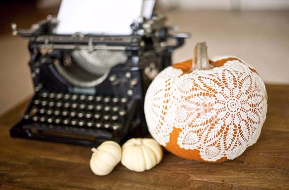 Ways to Decorate for Fall, Halloween and Thanksgiving  With Pumpkins     (16)