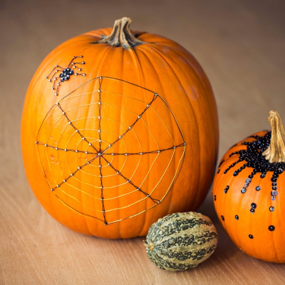 Ways to Decorate for Fall, Halloween and Thanksgiving With Pumpkins (37)