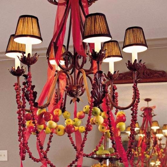 Christmas-Pendant-Lights-and-Chandeliers-1