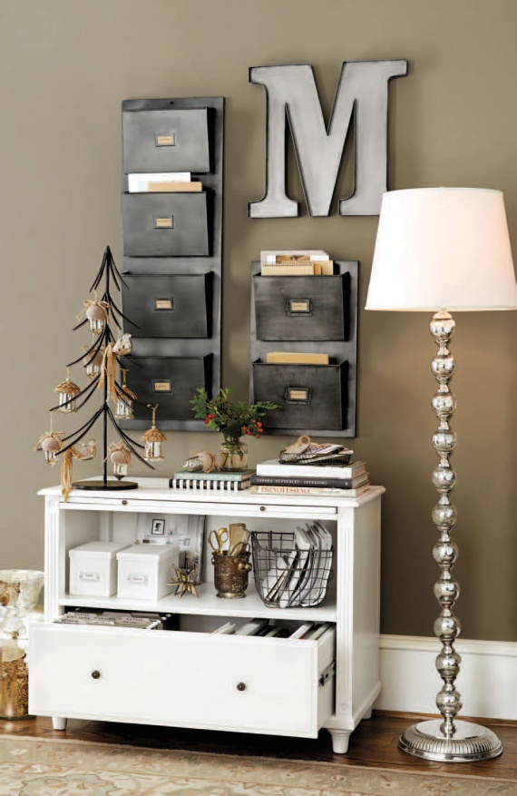 Stylish Home Office Christmas Decoration Ideas  (22)
