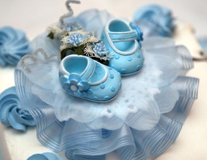 Gorgeous Baby Shower Cakes And Cupcakes Decorating Ideas (10)