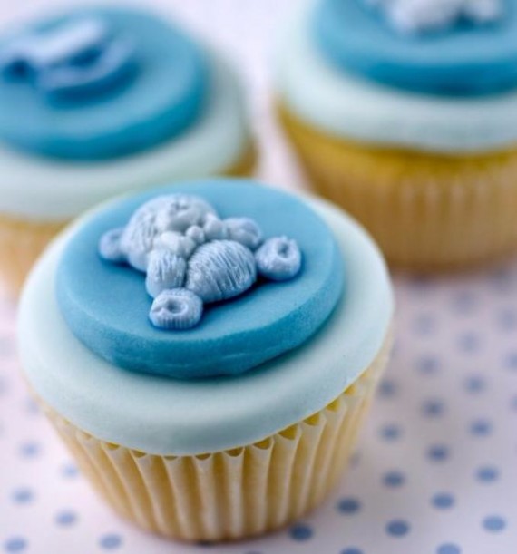 Gorgeous Baby Shower Cakes And Cupcakes Decorating Ideas (14)