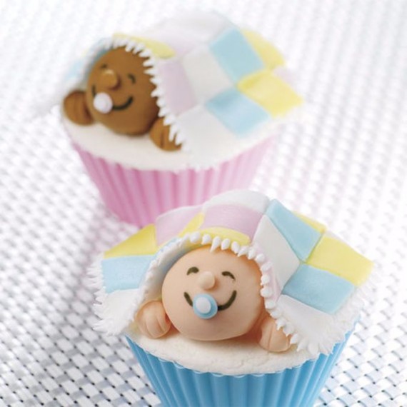 Gorgeous Baby Shower Cakes And Cupcakes Decorating Ideas (21)