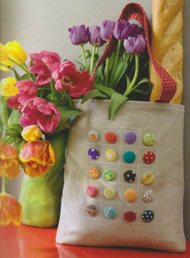 Creative DIY Craft Decorating Ideas Using Colorful Buttons (8)