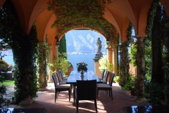 Delightful Villa On Lake Como Italy (13)