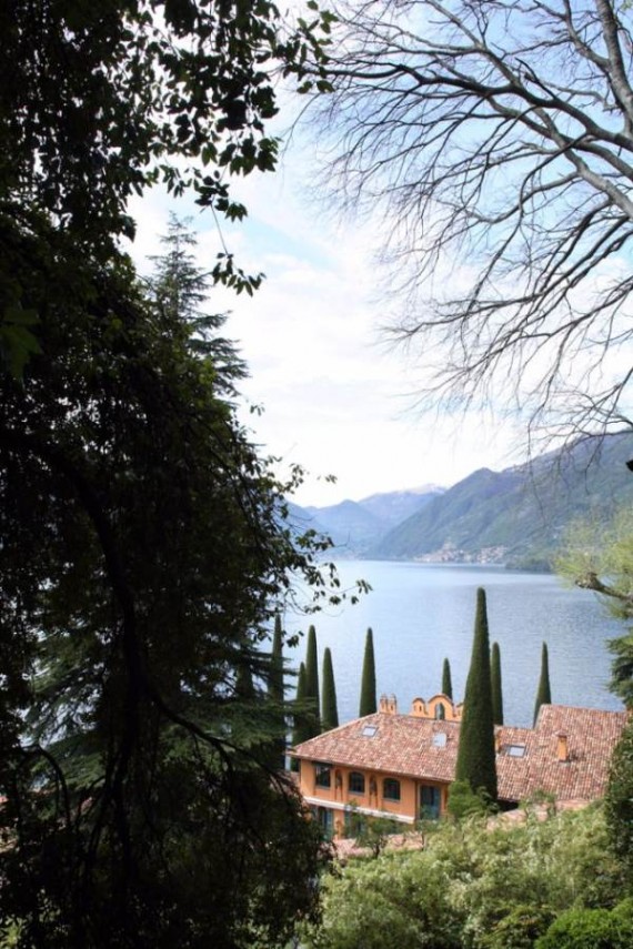 Delightful Villa On Lake Como Italy (34)