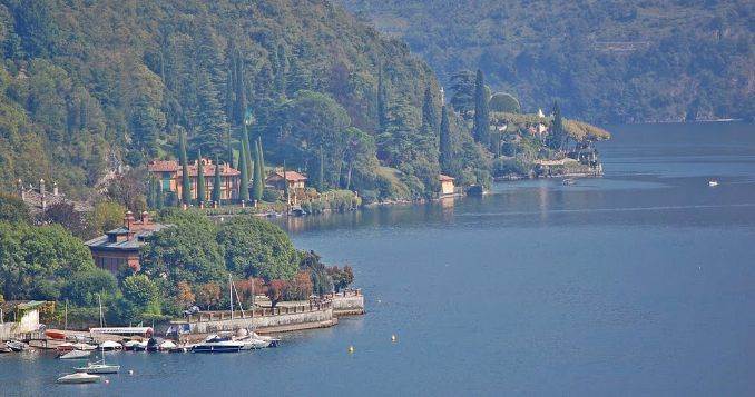 Delightful Villa On Lake Como Italy (7)