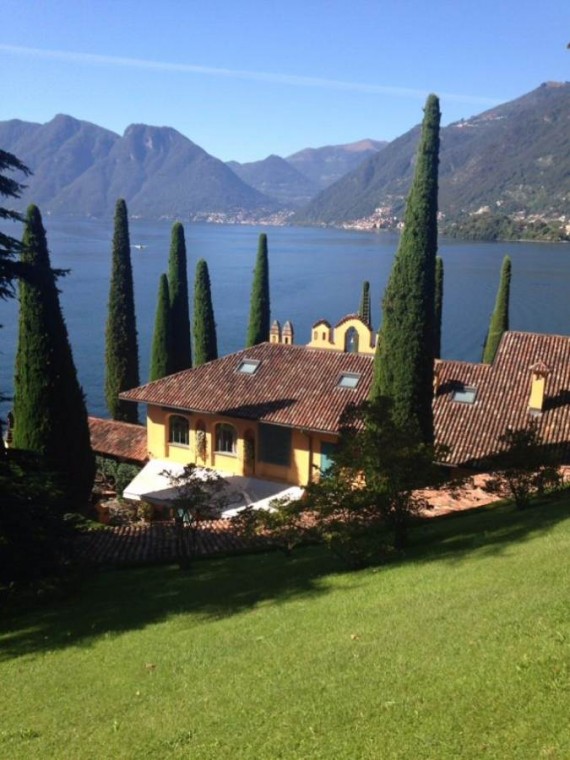 Delightful Villa On Lake Como Italy (8)
