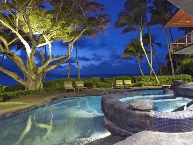 Exceptional Beachfront Home In Hawaii (27)