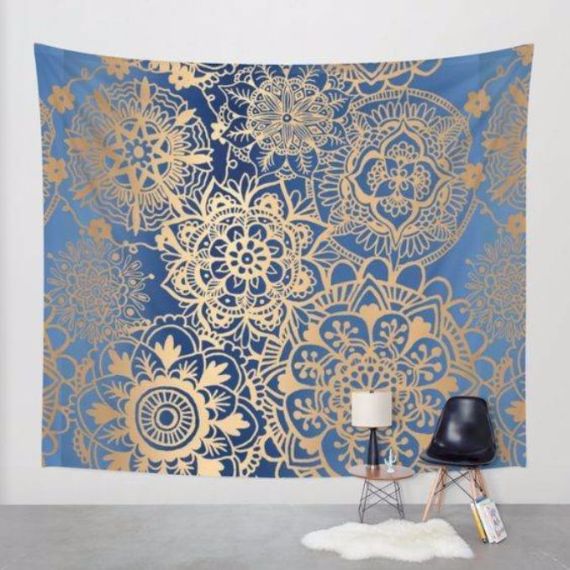 How to Turn a Rug Into a Wall Art Tapestry (5)