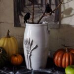 Cute And Cozy Rustic Fall And Halloween Décor Ideas (24)