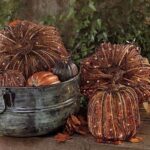 Cute And Cozy Rustic Fall And Halloween Décor Ideas (51)