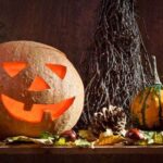 Cute And Cozy Rustic Fall And Halloween Décor Ideas (61)