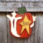 Cute And Cozy Rustic Fall And Halloween Décor Ideas (75)