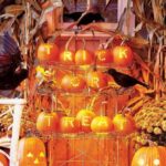 Jack-o’Lantern -trick-or-treat-pumpkin-display-