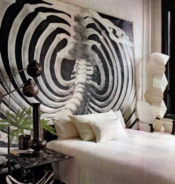 spooky-bedroom-decor-with-subtle-halloween-atmosphere